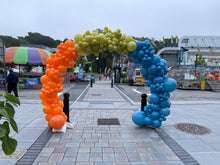 Load image into Gallery viewer, Organic Balloon Arch
